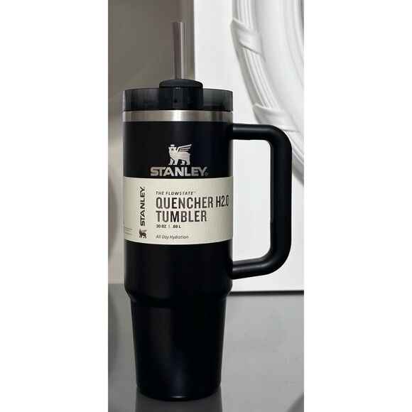Stanley Quencher H2.0 Flowstate 30oz Tumbler- BLACK GLOW - Picture 2 of 5